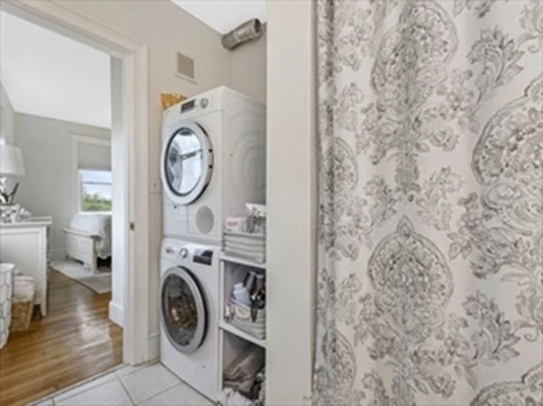 2025 Commonwealth Ave, Brighton