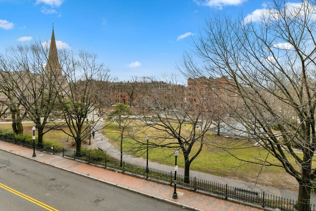 219 W Newton St, South End