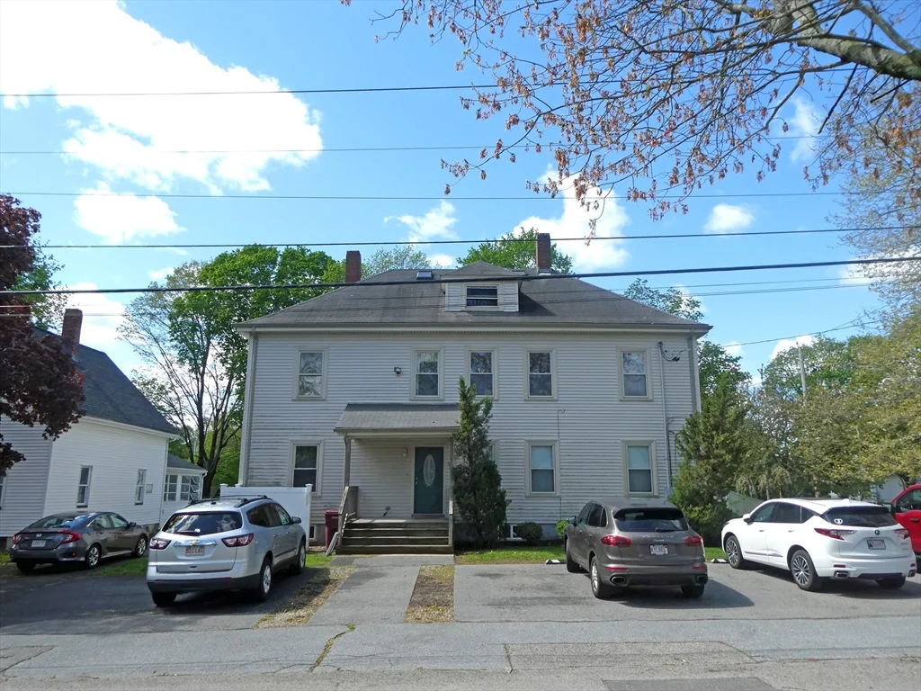 14 Elm St, Middleboro
