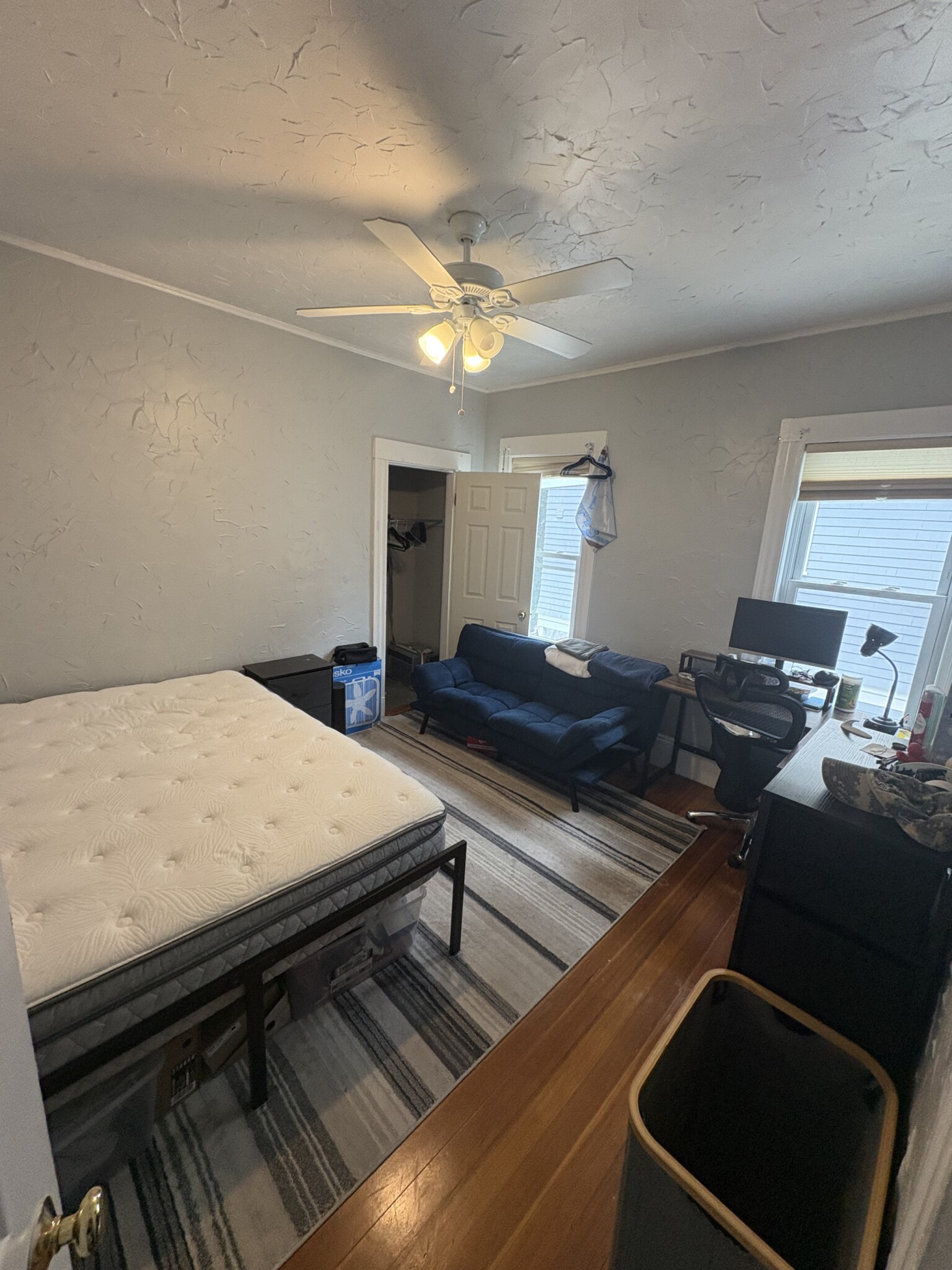 50 Bromfield Rd, Tufts