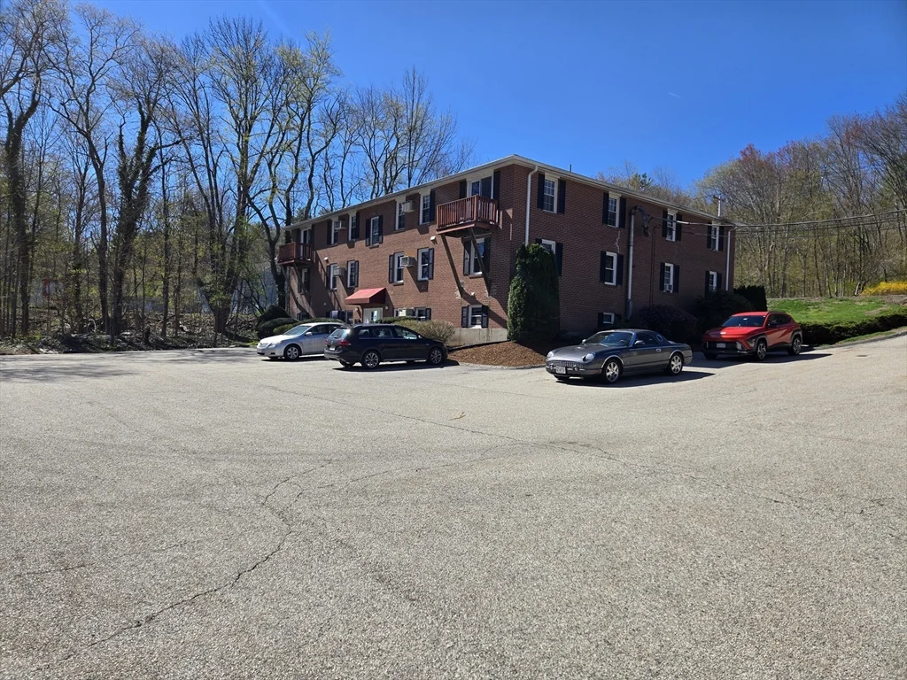 325 Ashland Ave, Southbridge