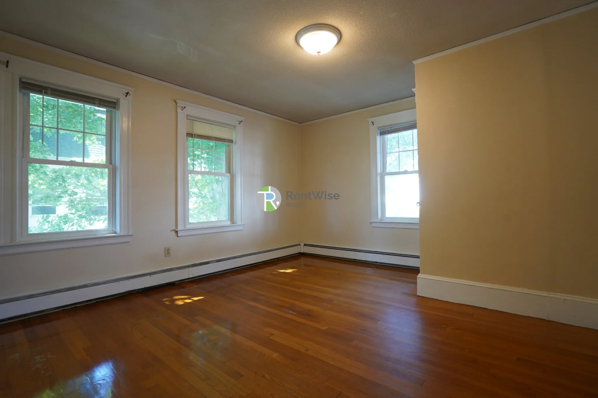 467 Washington St, Brighton