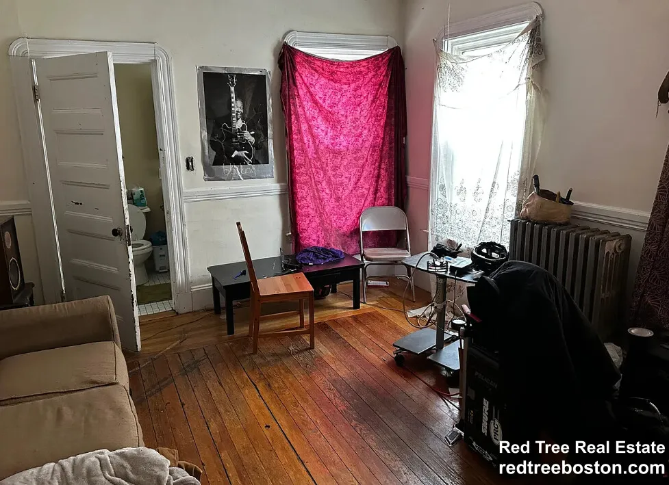 40 Hooker St, Allston