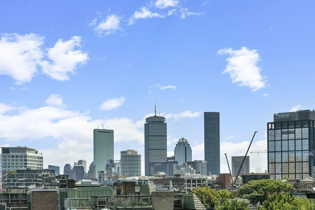 1060 Beacon St, Coolidge Corner