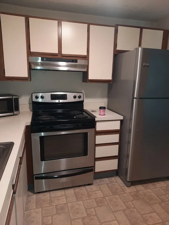 10 Longworth Ave, Brockton