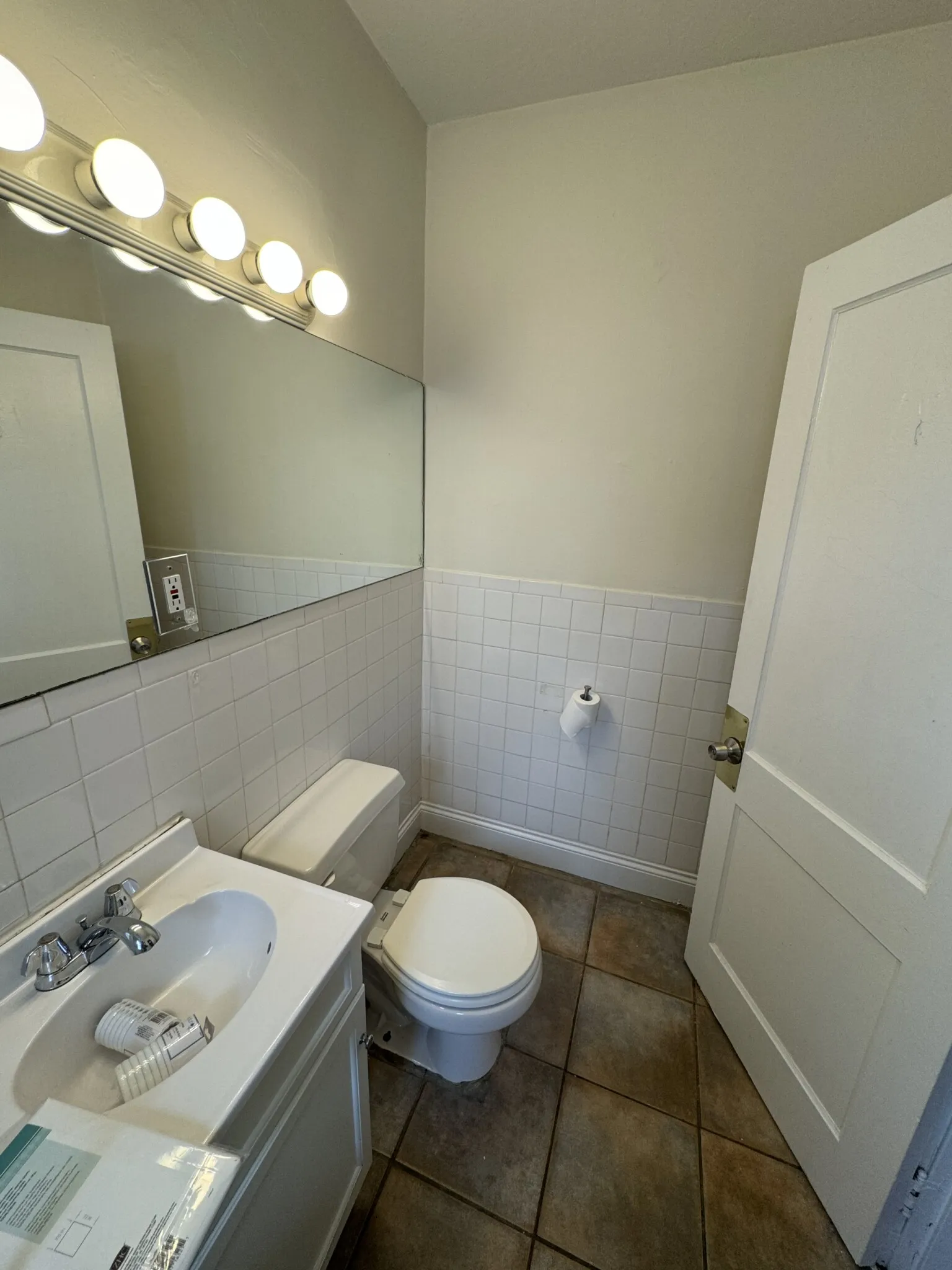 518 Cambridge St, Allston