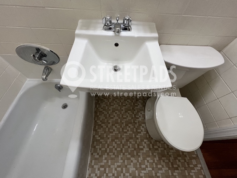 1315 Commonwealth Ave, Allston