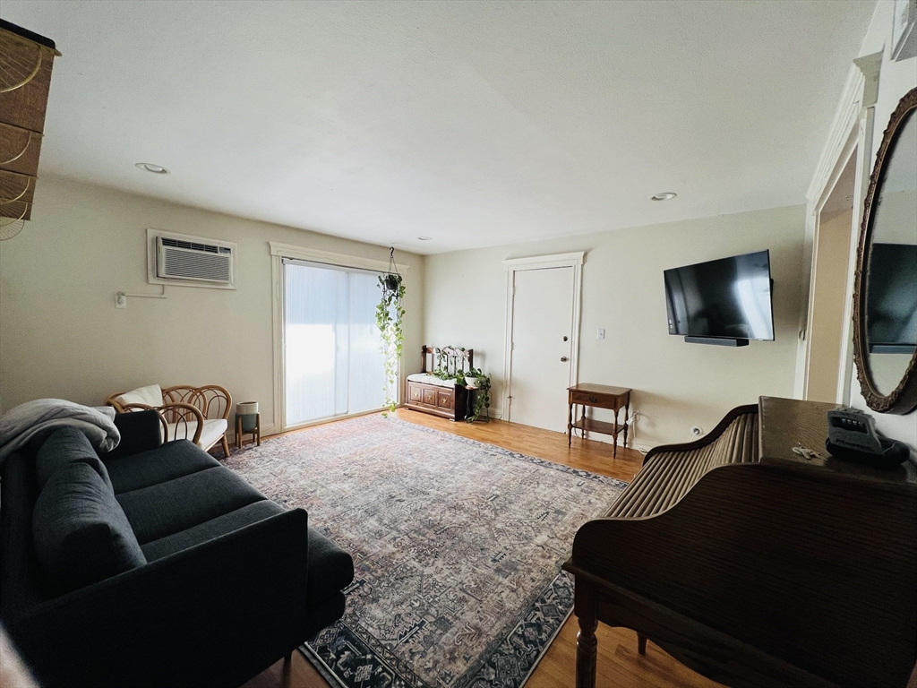 20 Lovett St, Beverly