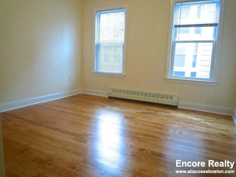 65 Langdon St, Neighborhood Nine