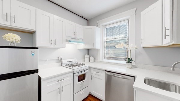 35 Queensberry St, Fenway