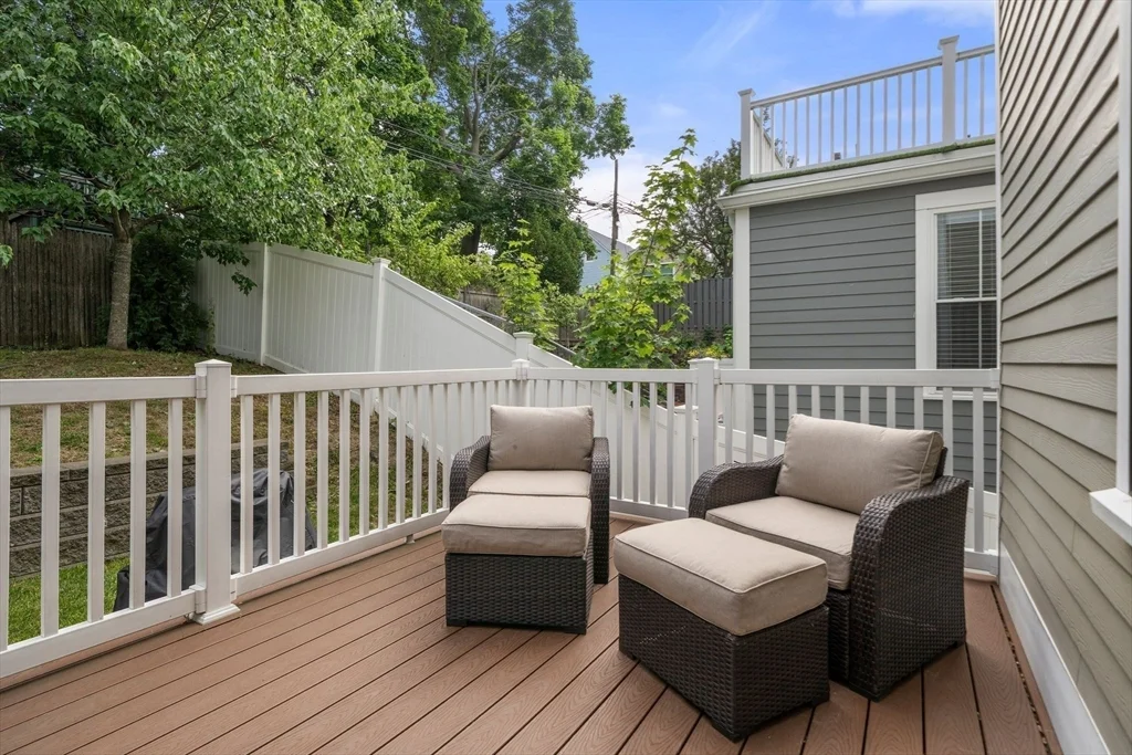 213 E Eagle St, East Boston