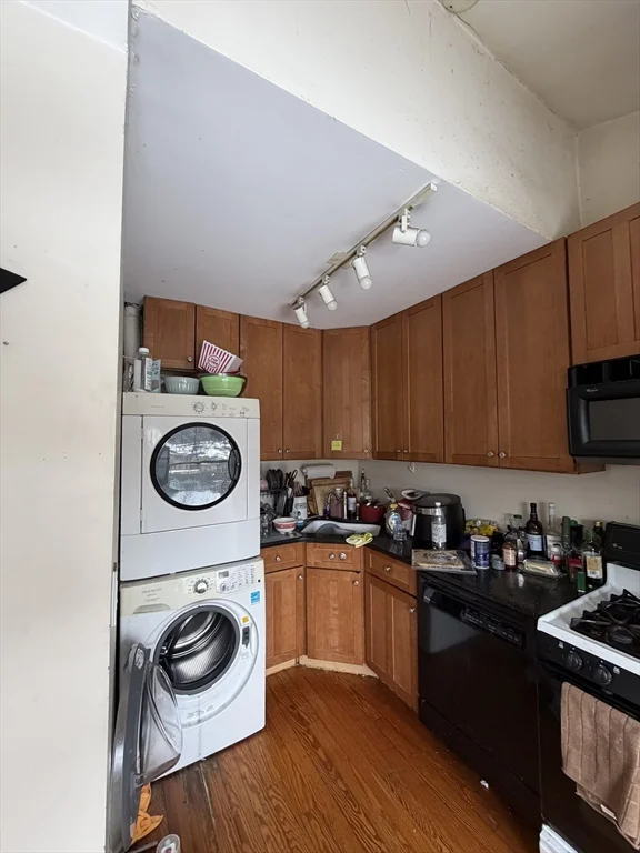 62 Ridgemont St, Allston