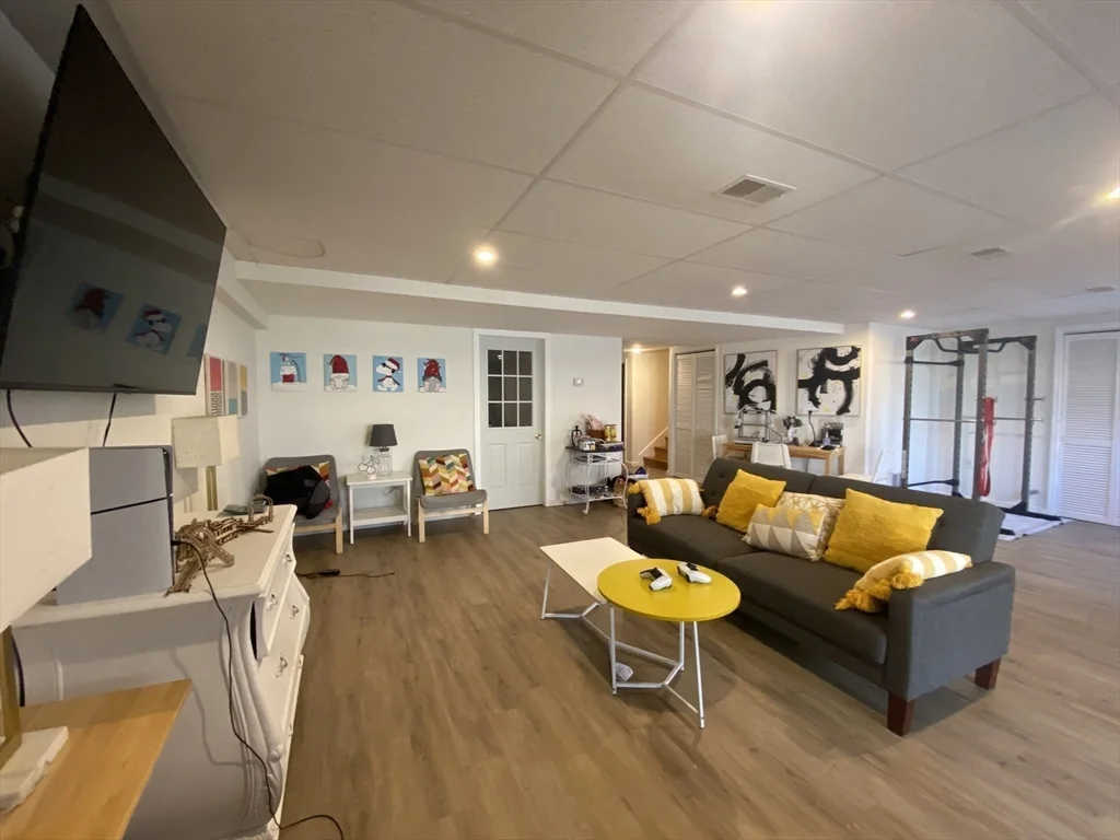 46 Tulip Cir, Grafton