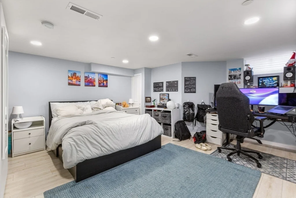 32 Cameron Ave, Teele Square