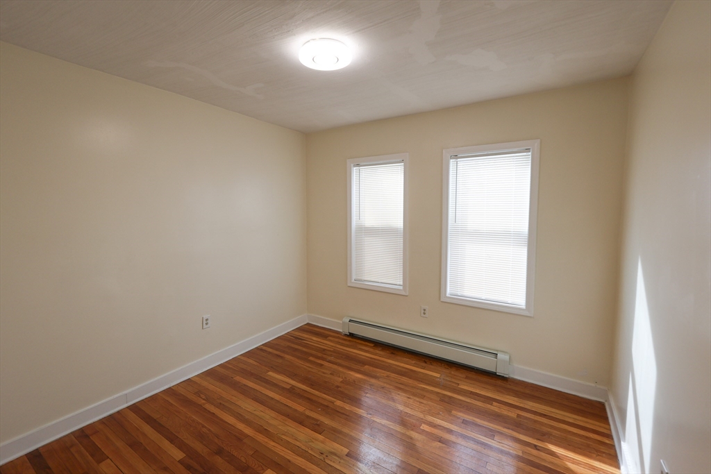 27 Fessenden St, Mattapan