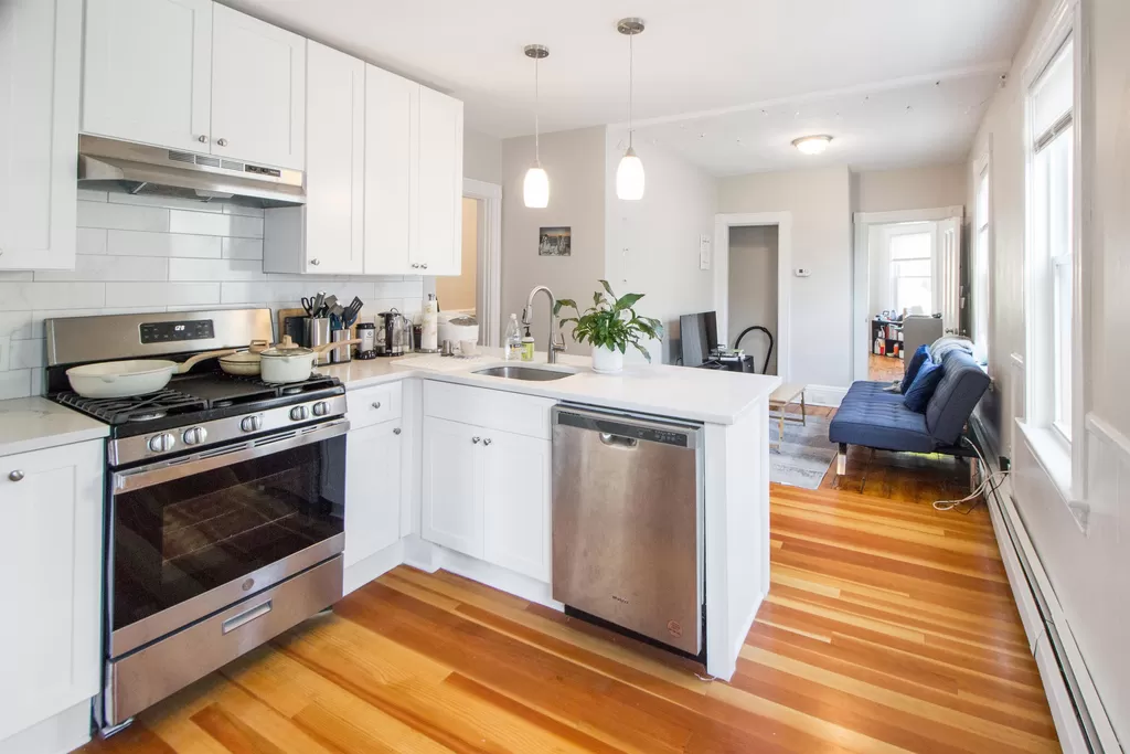 2 bed, 1 bath apartment for rent at 24 Suffolk St Unit 3, The Port