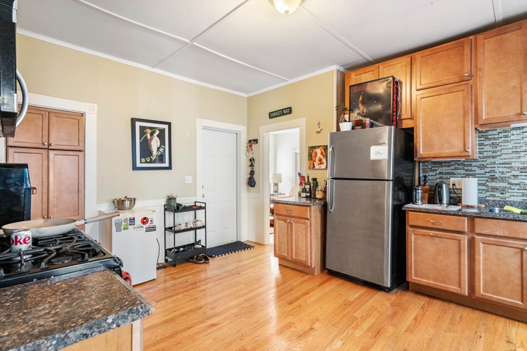 54 Hubbard, Neighborhood Nine