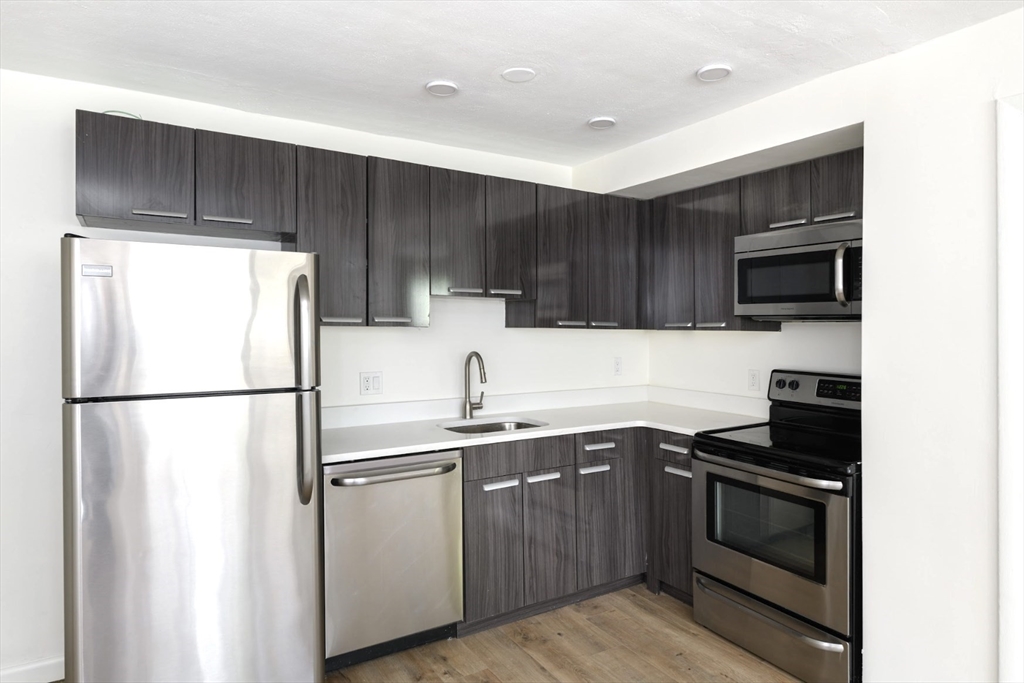 44 Parker Hill Ave, Mission Hill