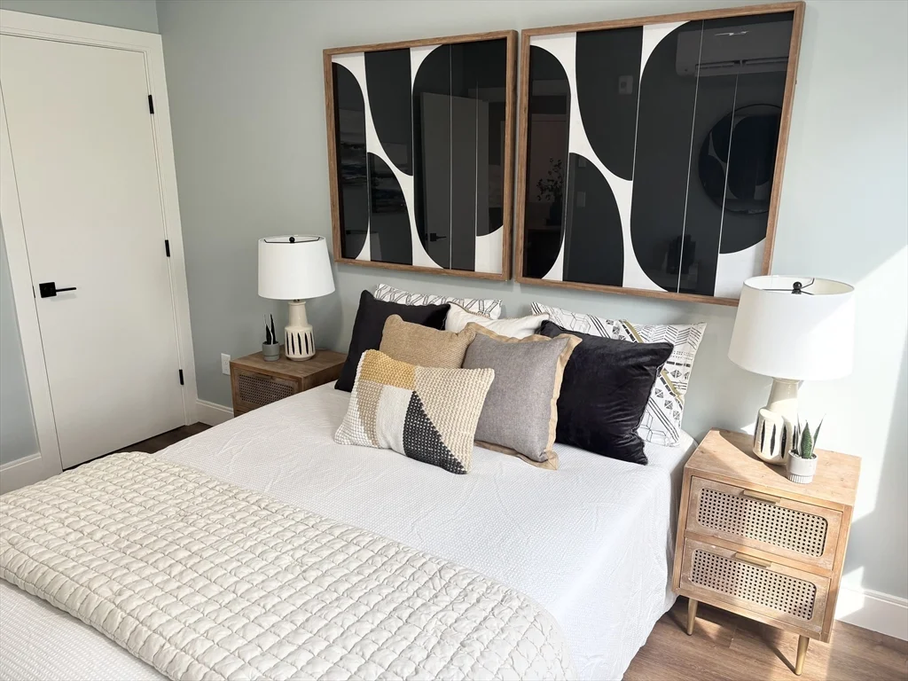 1391 Main St, Walpole