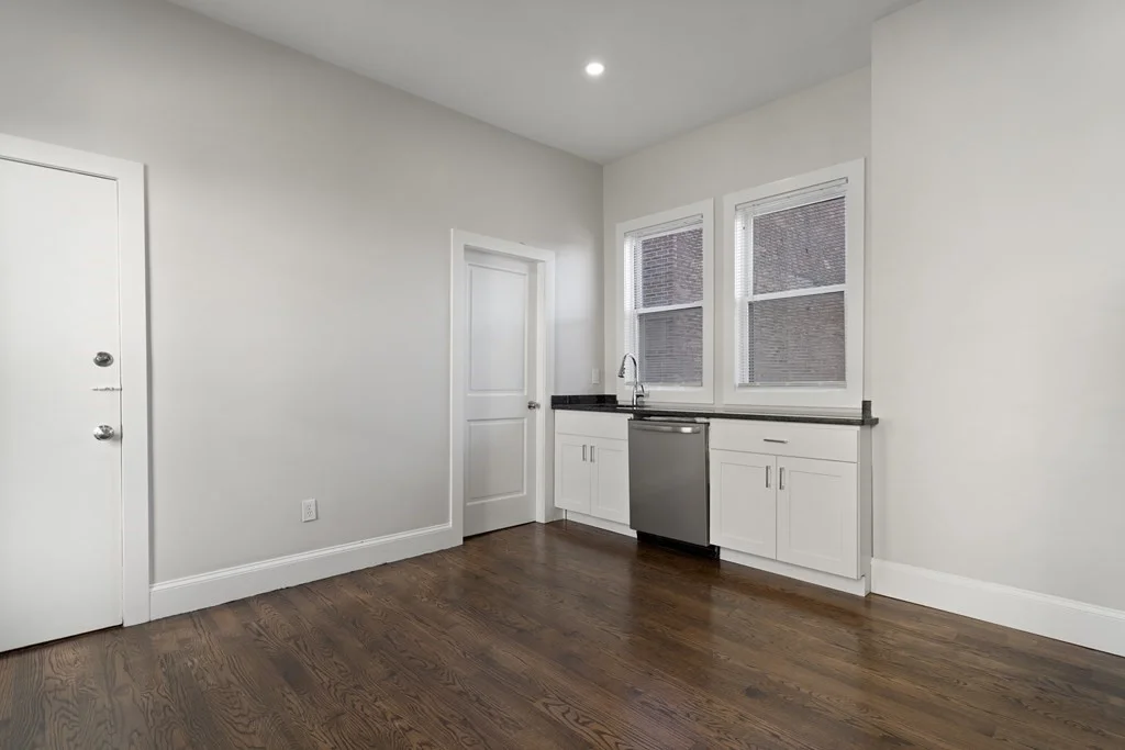 118 Dorchester St, South Boston