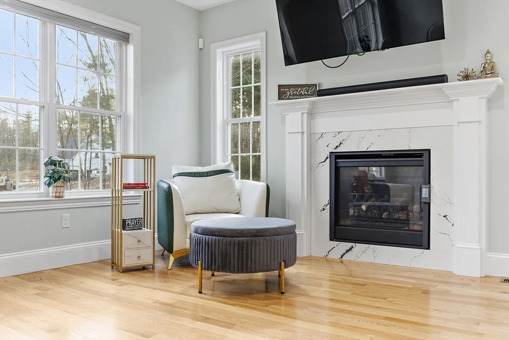 27 Spring Rd, Westborough