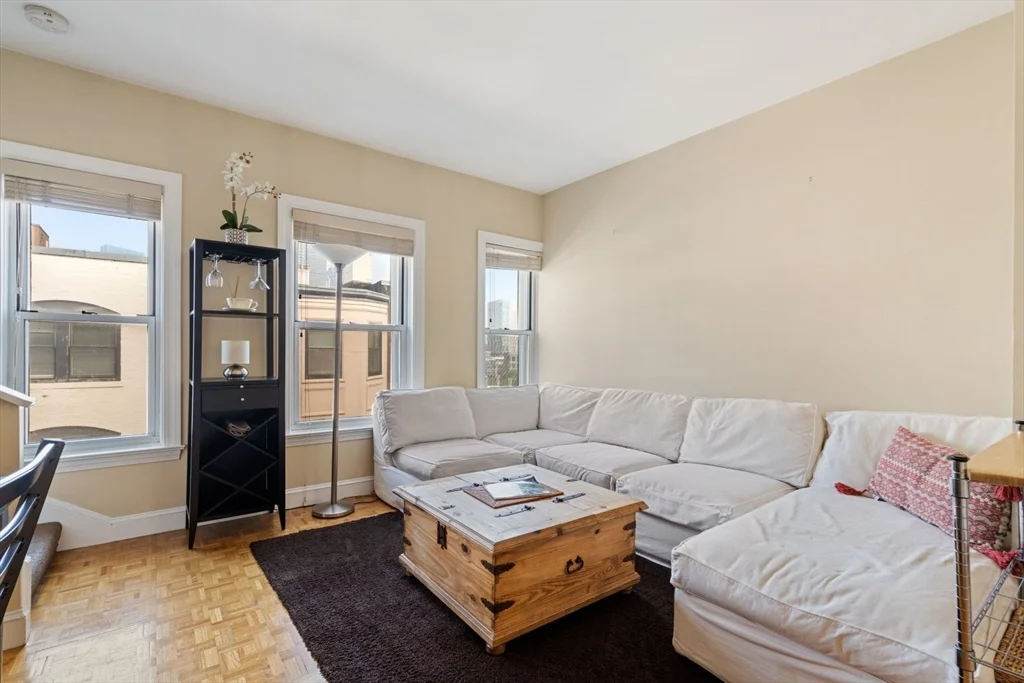 416 Commonwealth Ave, Back Bay