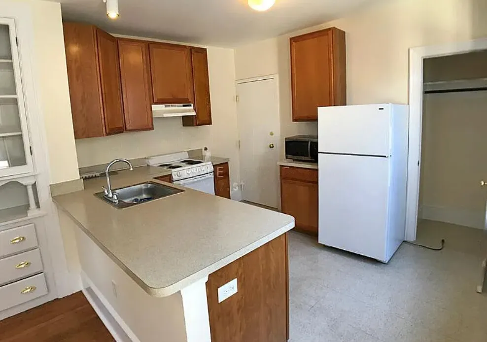 881 Massachusetts Ave, Central Square