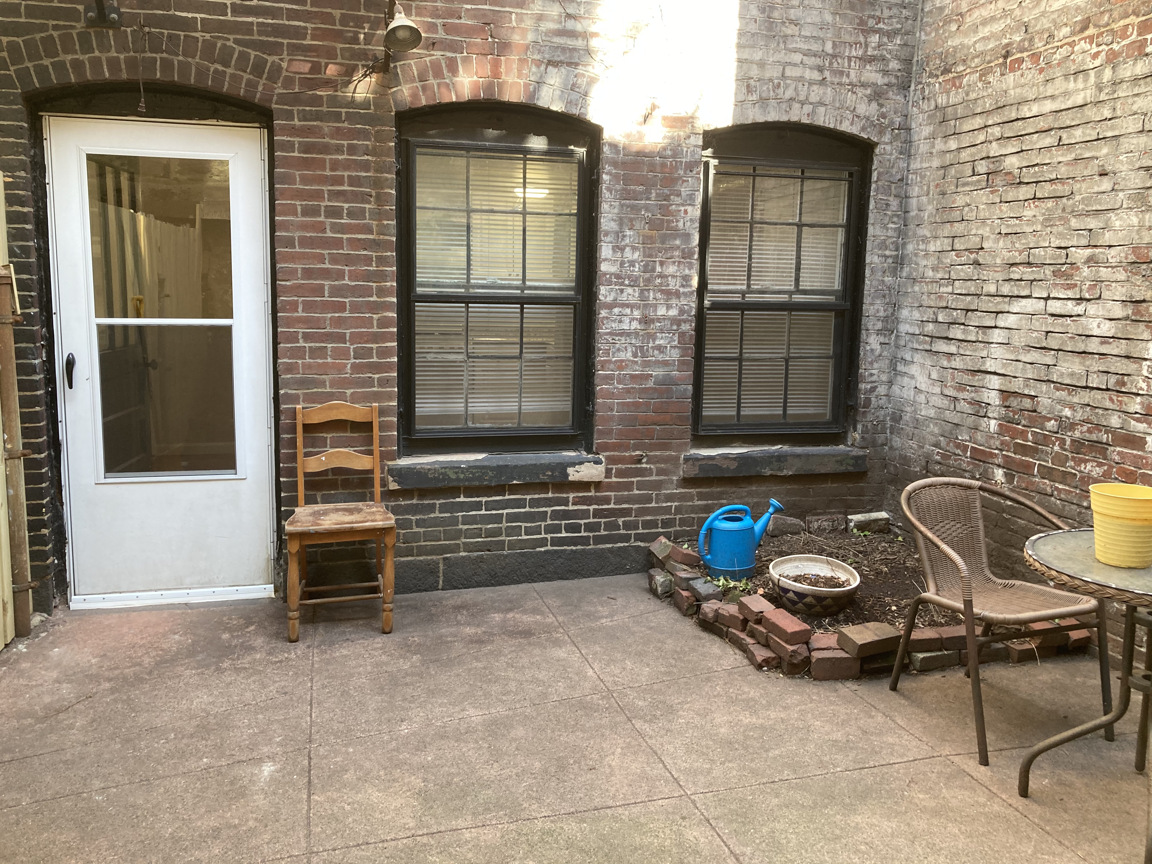 Studio bed, 1 bath apartment for rent at 78 Myrtle St Unit 1, Beacon Hill — photo 3 of 15