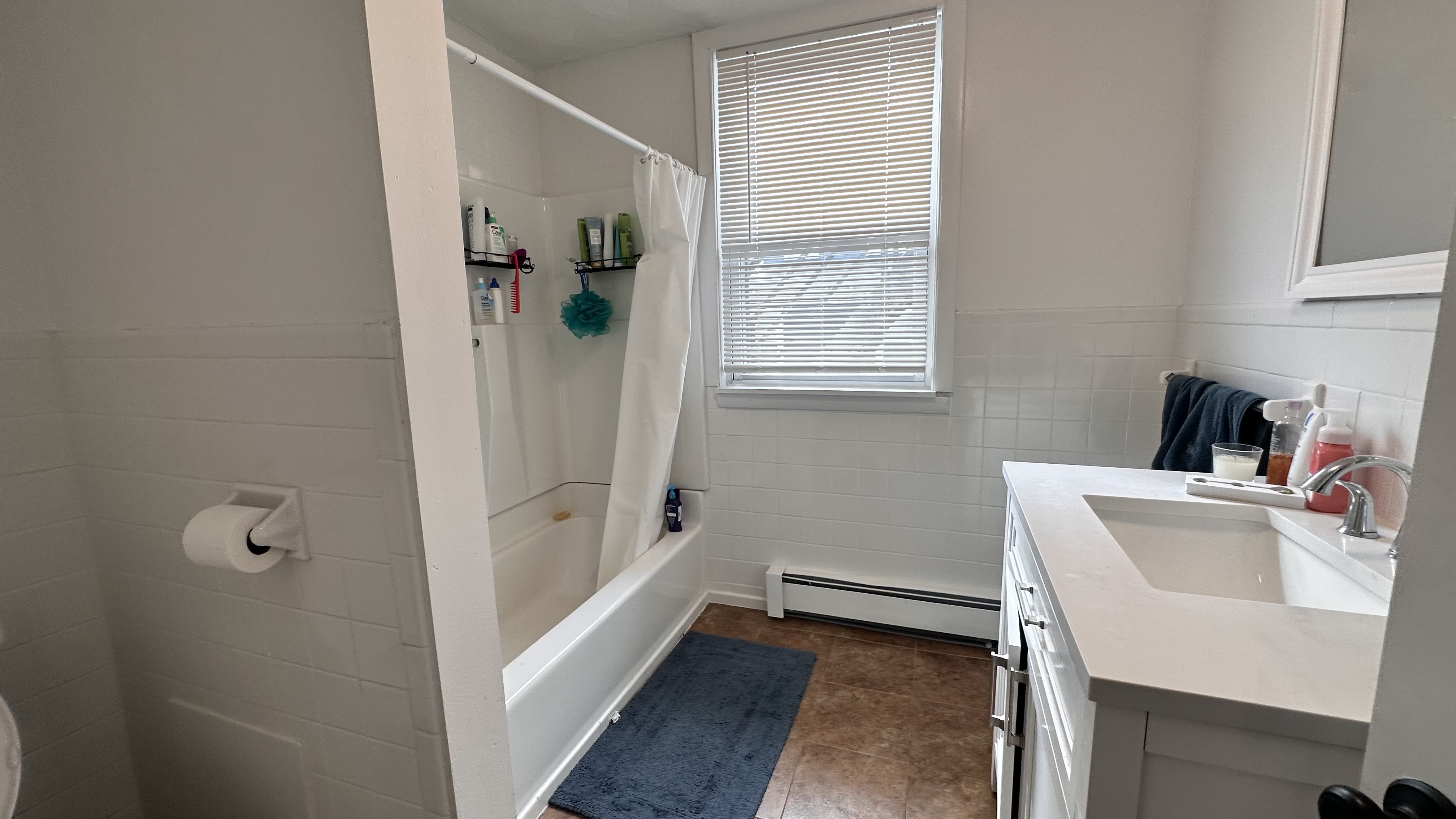 5 bed, 2 bath apartment for rent at 162 Babcock St Unit 3, Coolidge Corner — photo 14 of 19