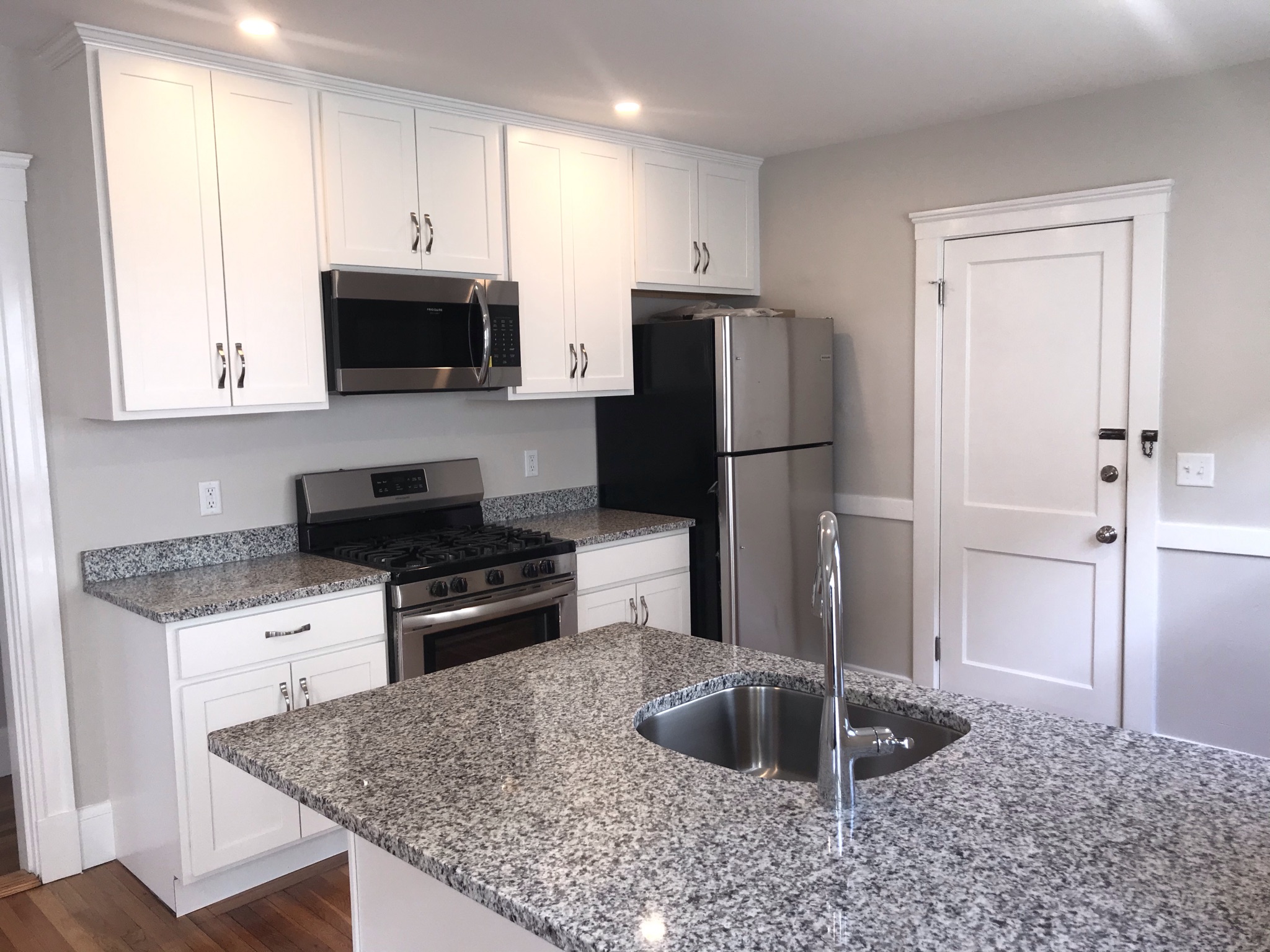 3 bed, 2 bath apartment for rent at 18 Arbroth St Unit 1, Dorchester — photo 24 of 31