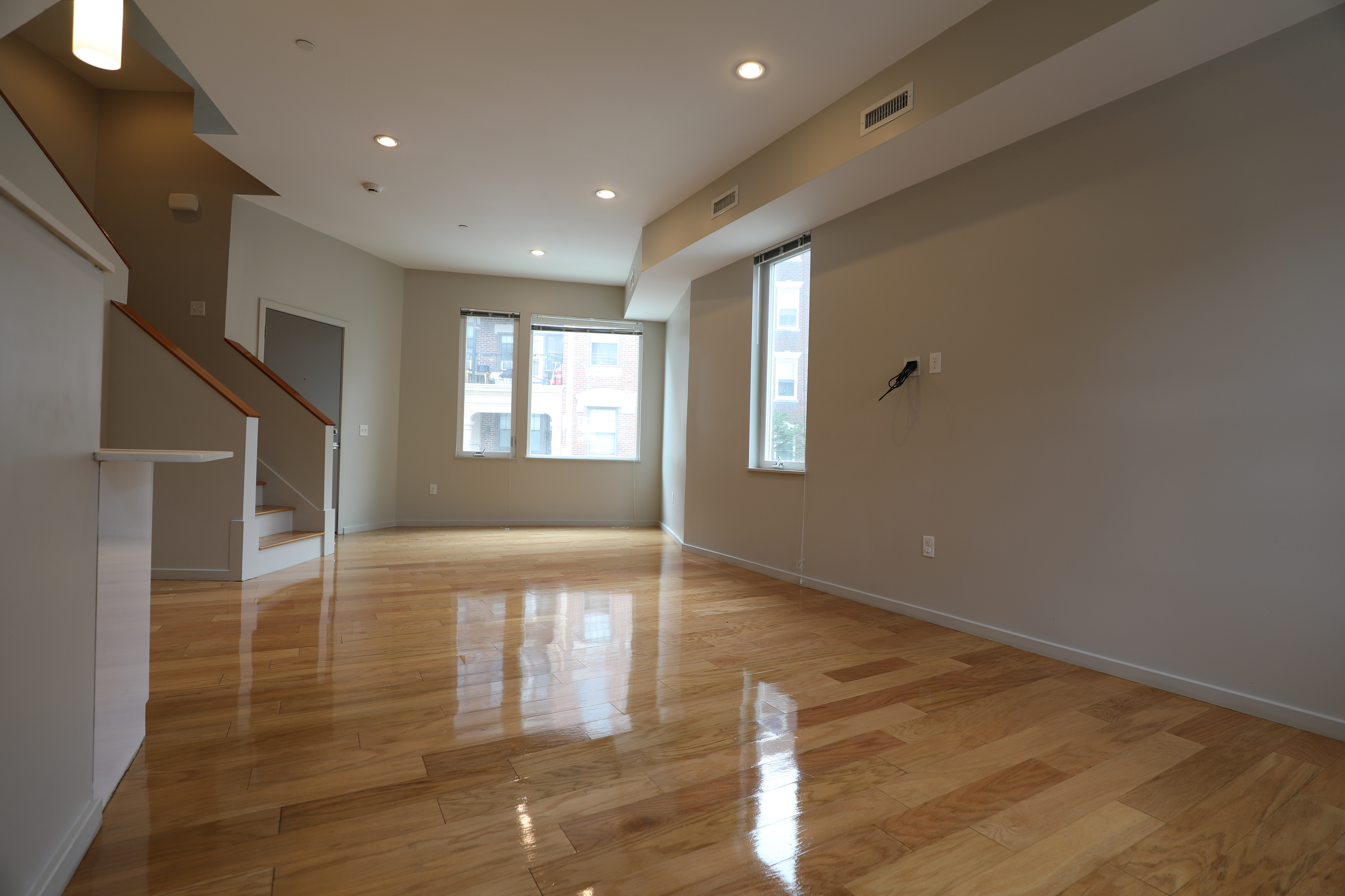 5 bed, 2.5 bath apartment for rent at 57 Glenville Ave Unit 1, Allston — photo 7 of 23