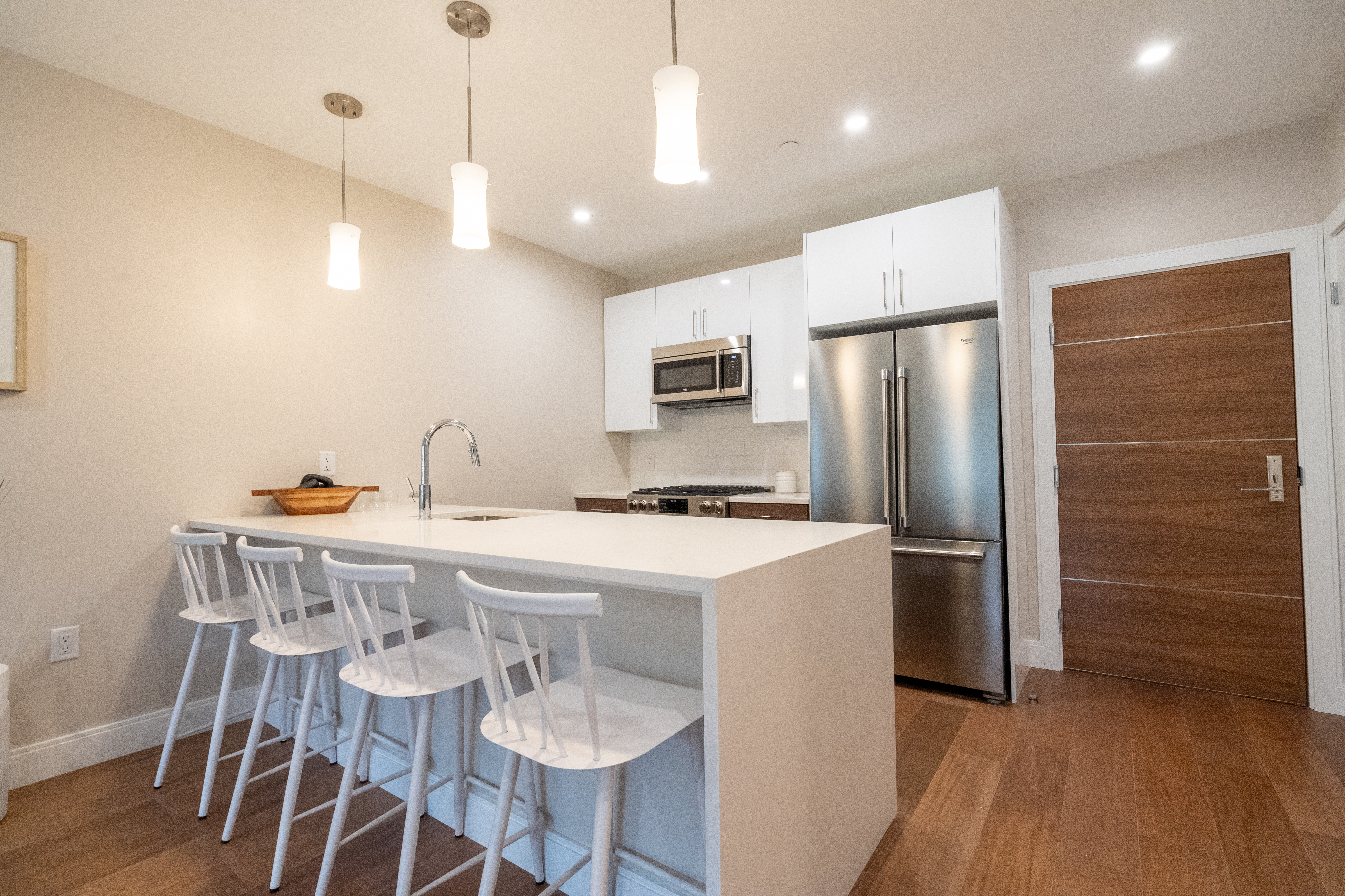 2 bed, 2 bath apartment for rent at 425 Lagrange St Unit 306, West Roxbury — photo 2 of 18