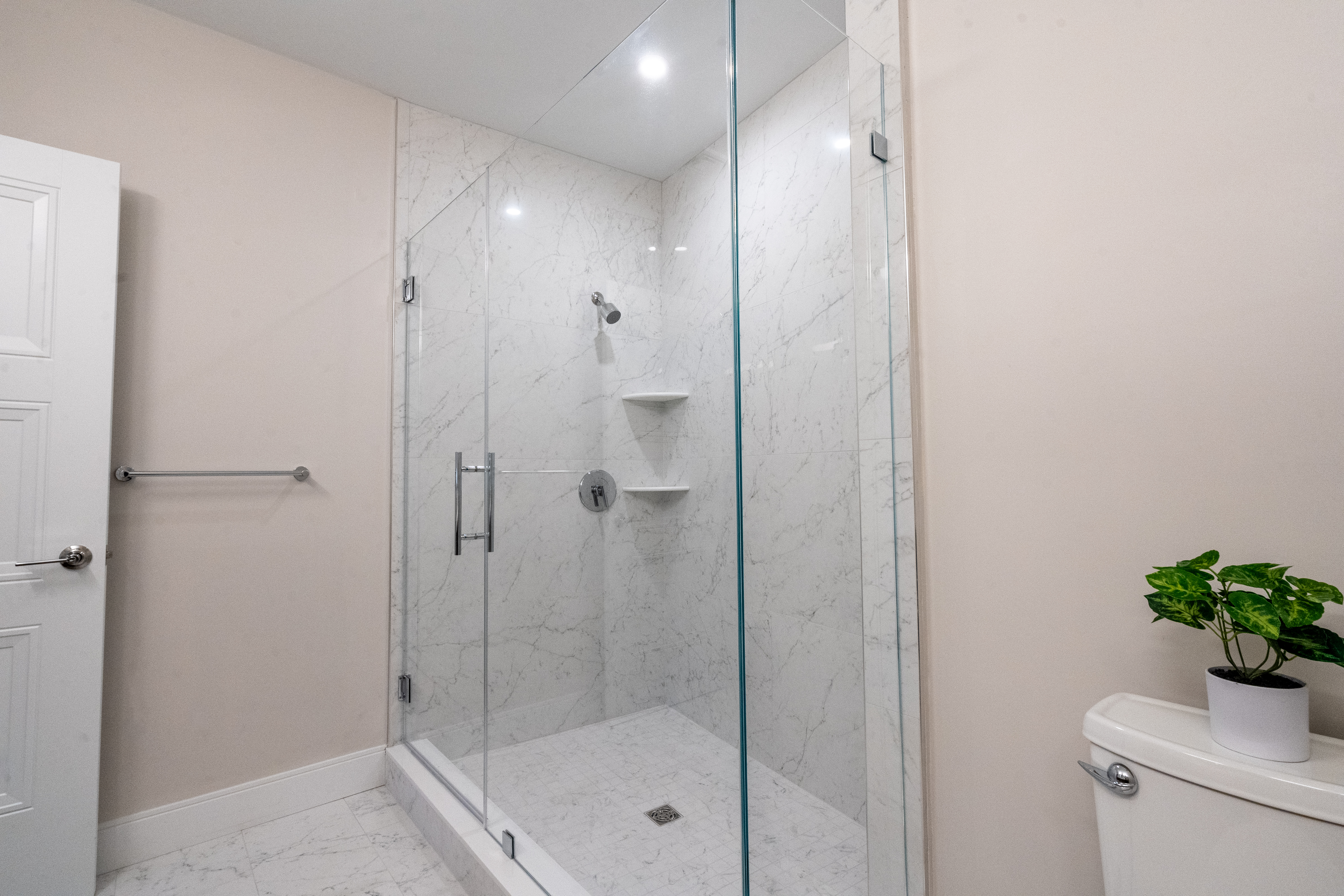 2 bed, 2 bath apartment for rent at 425 Lagrange St Unit 104, West Roxbury — photo 16 of 33