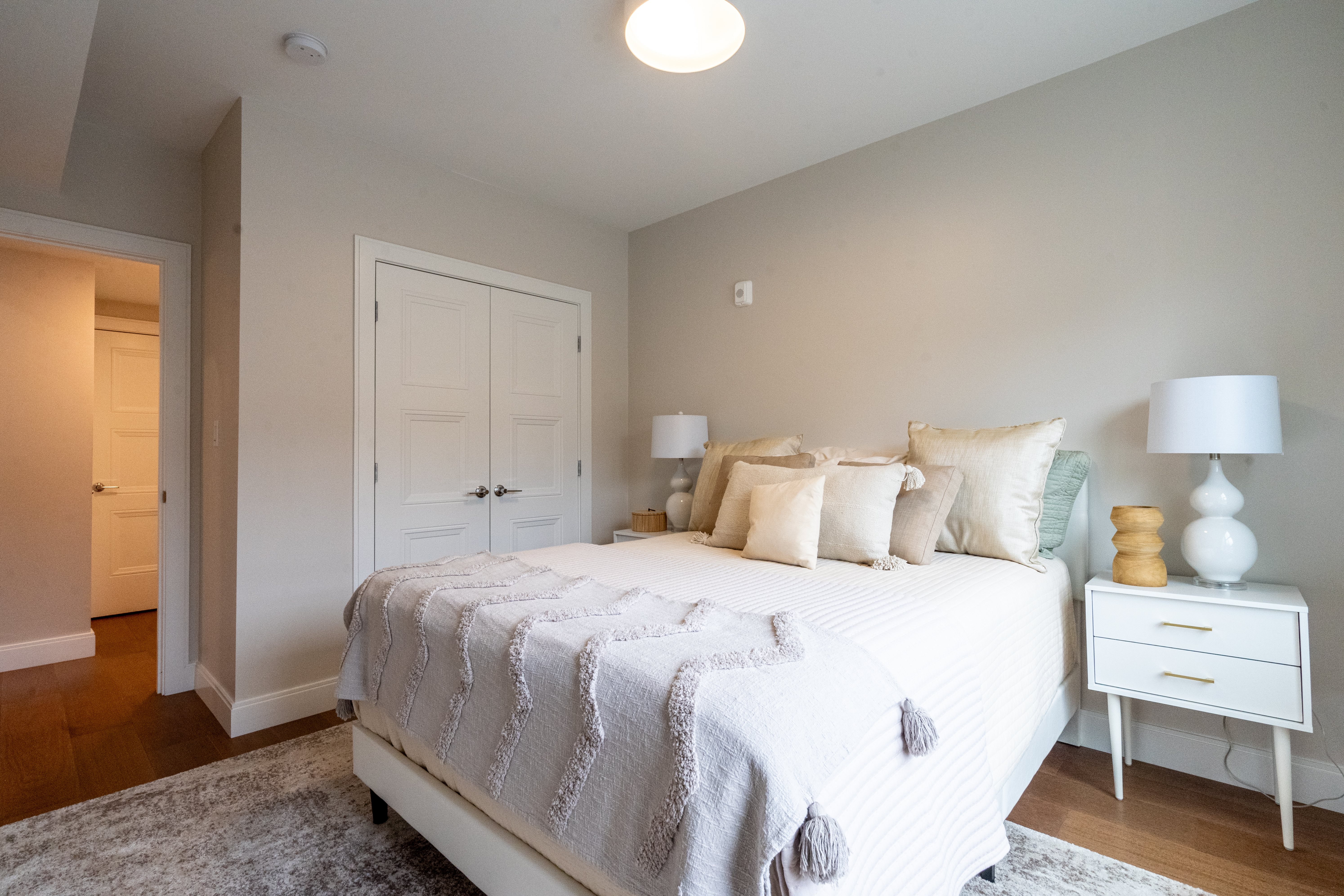 2 bed, 2 bath apartment for rent at 425 Lagrange St Unit 101, West Roxbury — photo 11 of 29