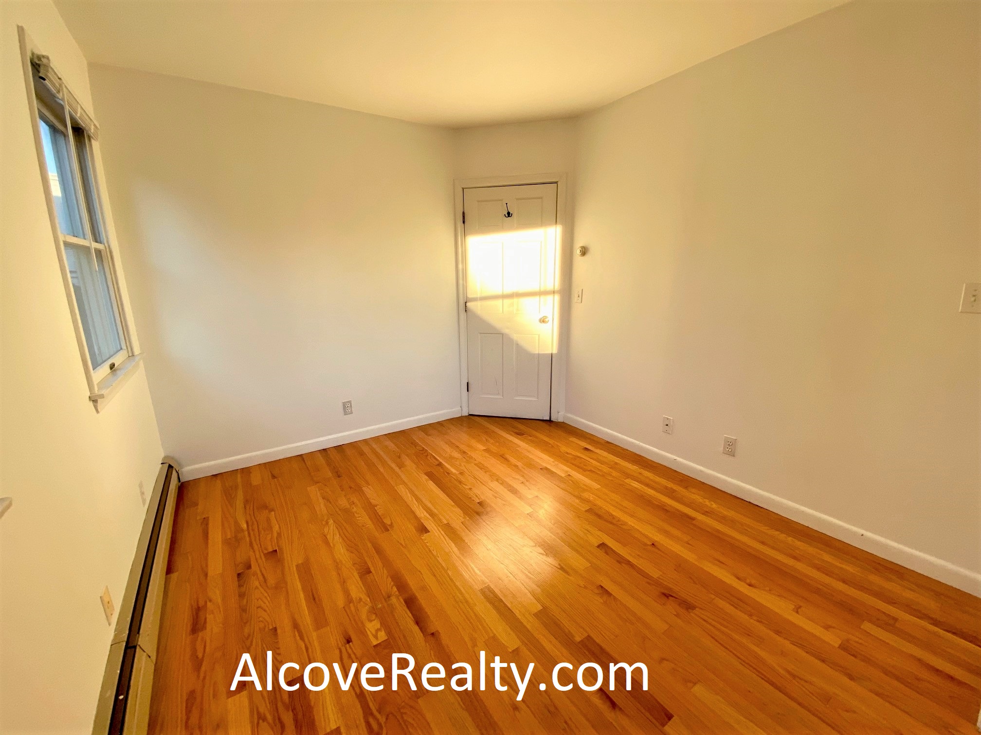 2.5 bed, 2 bath apartment for rent at 30 Dimick St Unit 1, Inman Square — photo 3 of 12