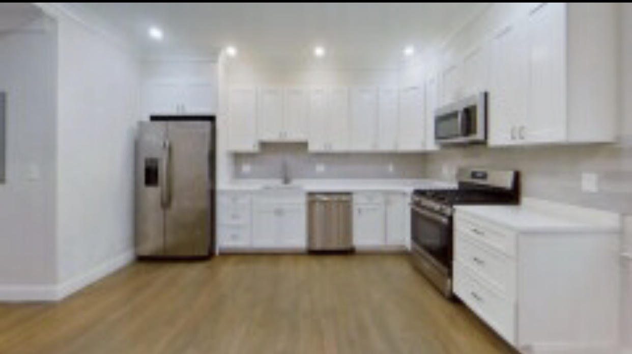 3 bed, 2 bath apartment for rent at 80 Linden St Unit 2, Allston — photo 2 of 4