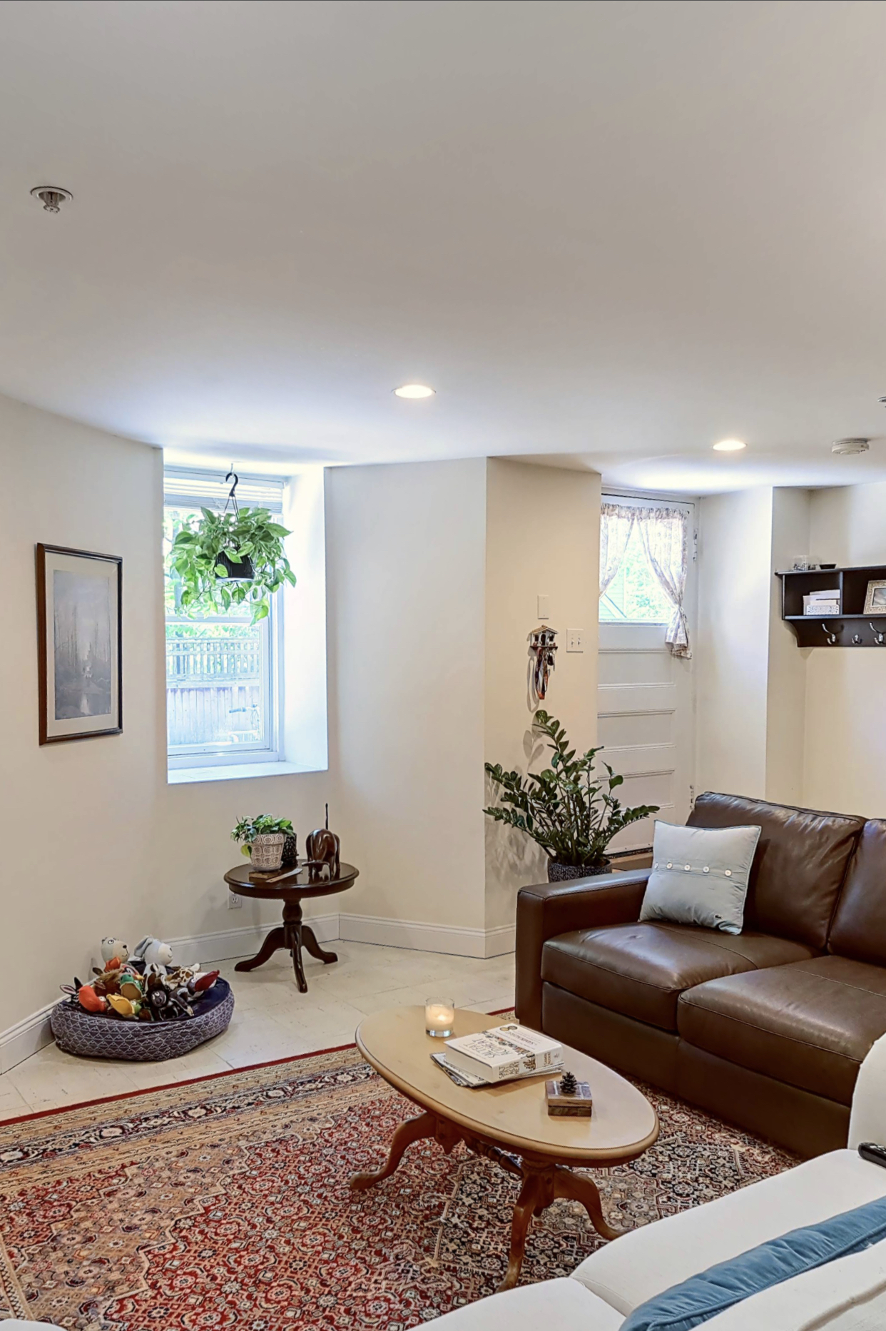 1 bed, 1 bath apartment for rent at 10 Selkirk Rd Unit 1, Brighton