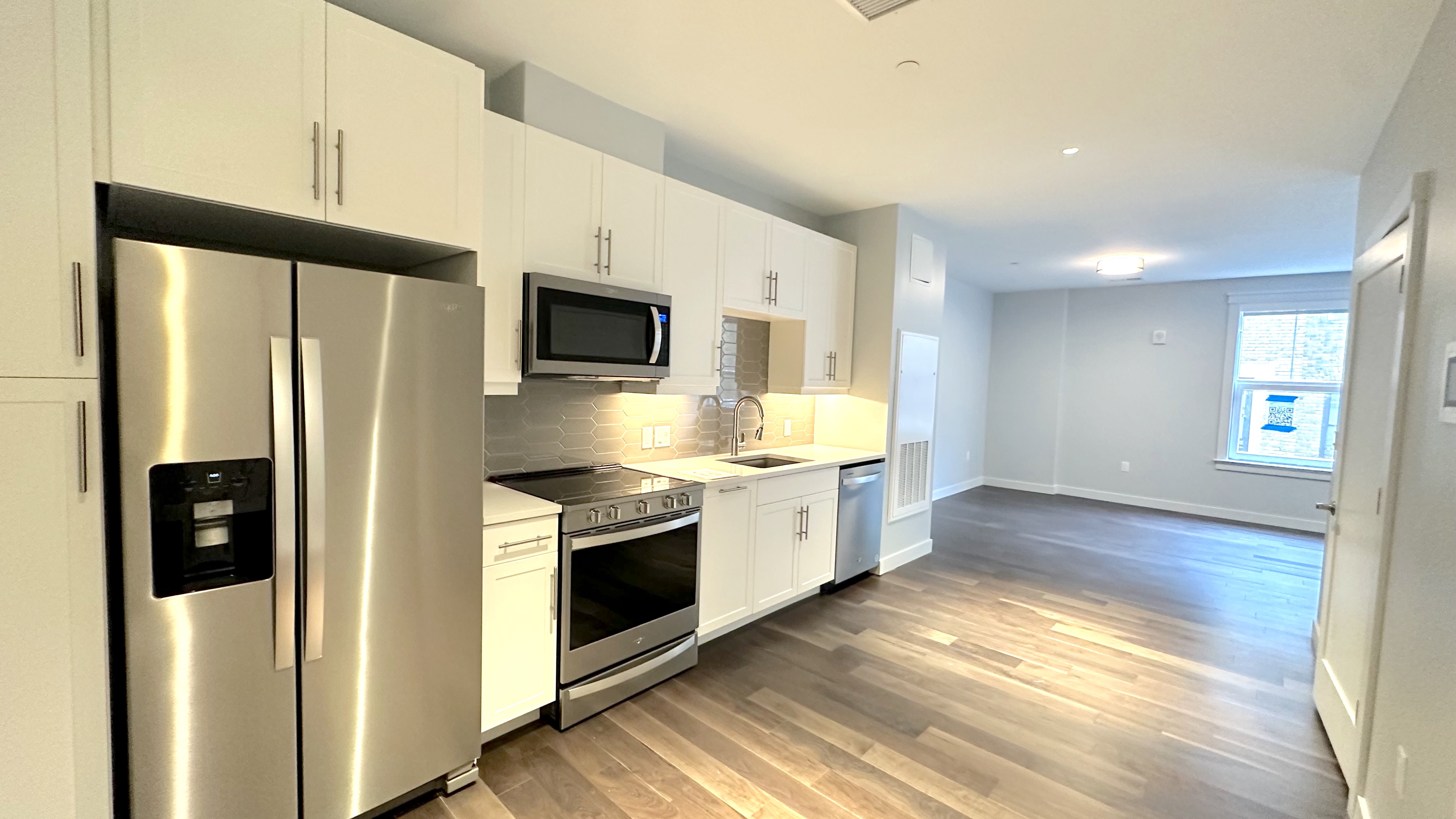 Studio bed, 1 bath apartment for rent at 136 Babcock St Unit 306, Coolidge Corner — photo 2 of 18
