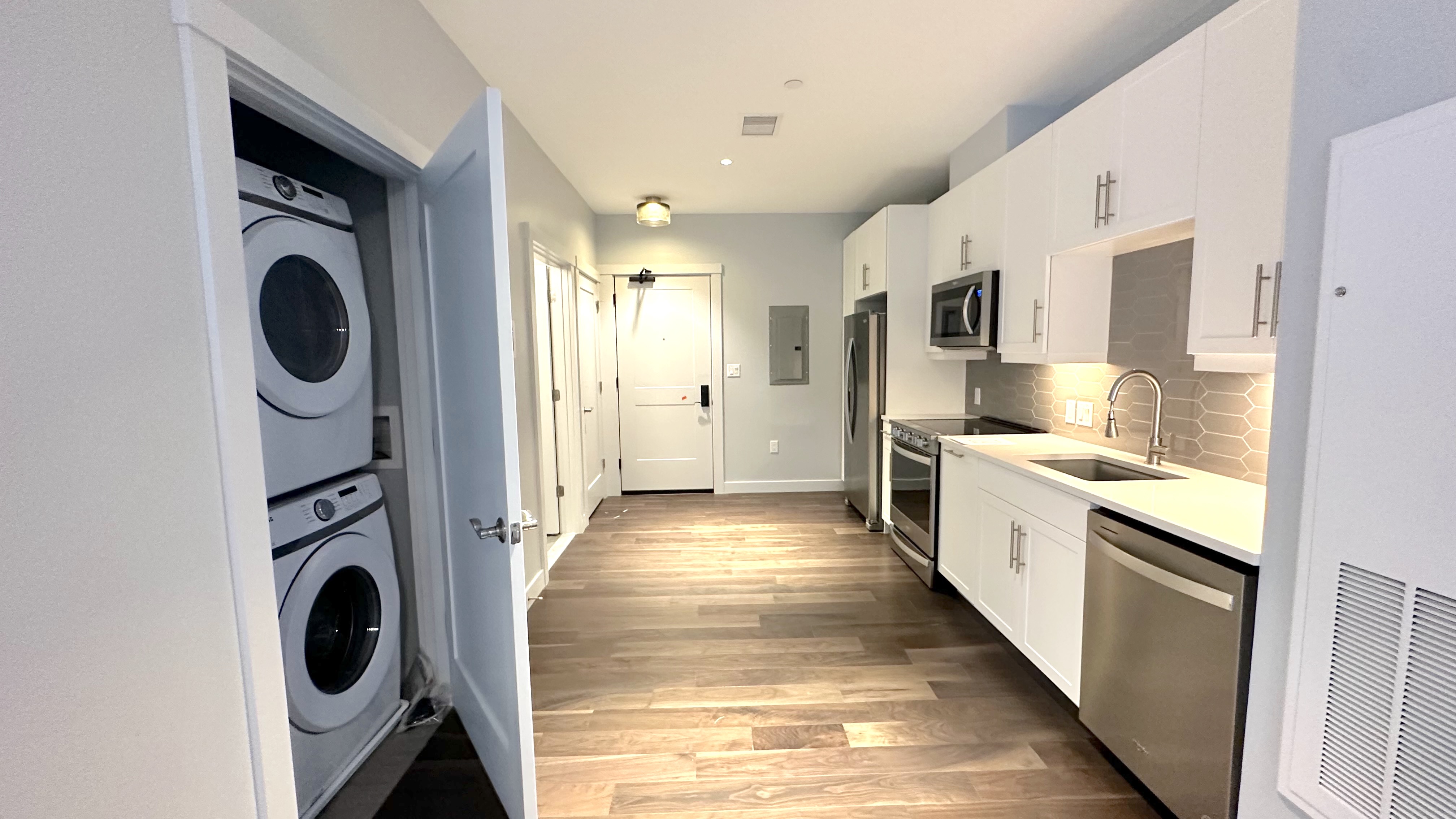 Studio bed, 1 bath apartment for rent at 136 Babcock St Unit 306, Coolidge Corner — photo 3 of 18