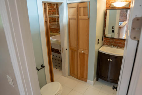 1.5 bed, 1 bath apartment for rent at 101 Cedar St Unit 3D, Roxbury — photo 16 of 17