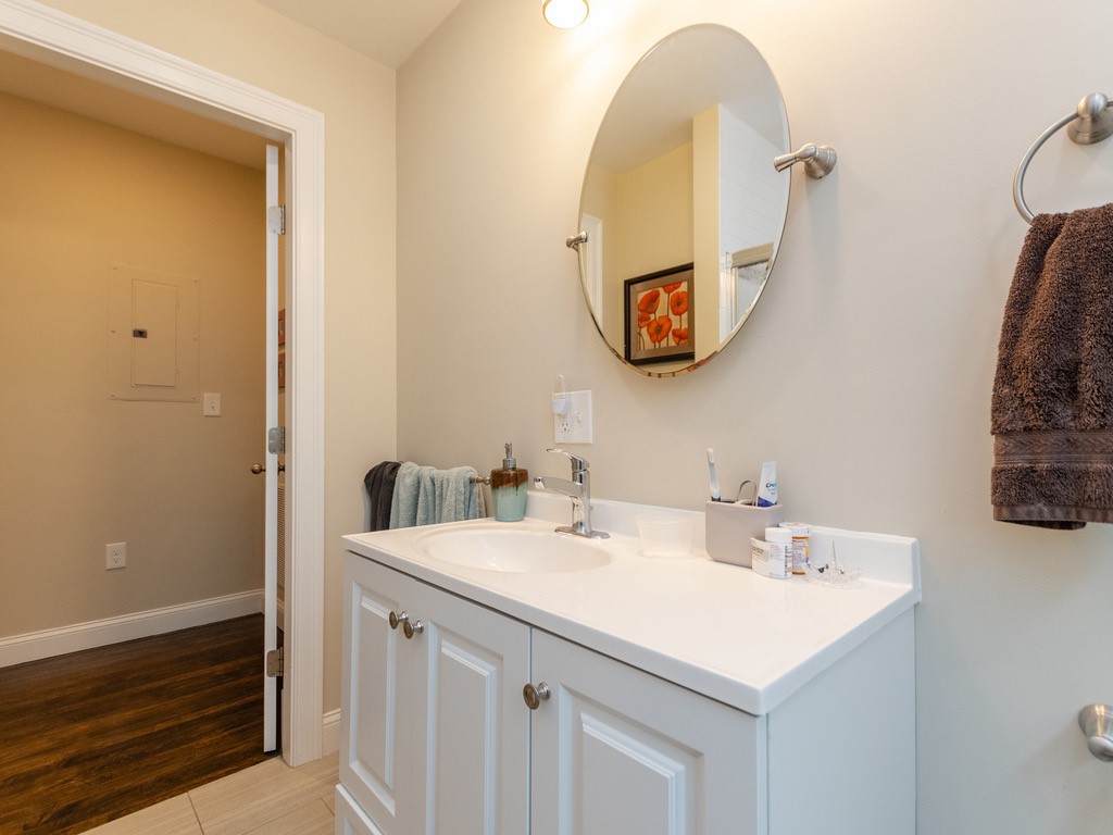 3 bed, 1 bath apartment for rent at 80 Lexington St Unit 1, Watertown — photo 11 of 22