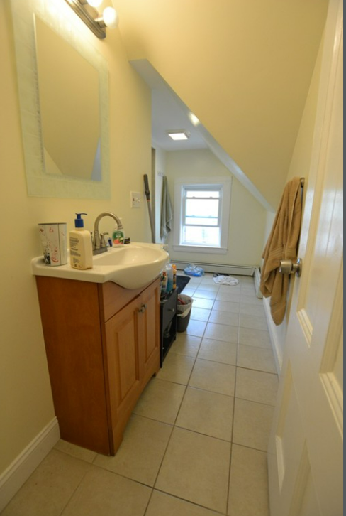 6 bed, 2.5 bath apartment for rent at 8 Sparhawk St Unit 2, Brighton — photo 9 of 10