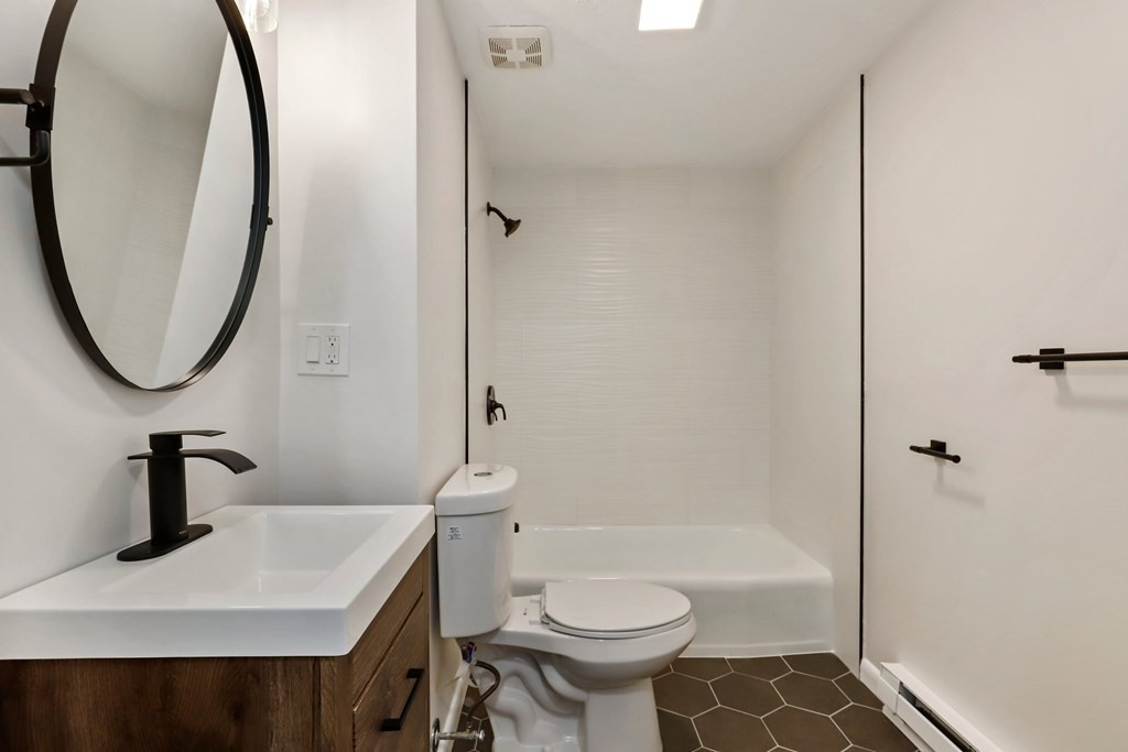1 bed, 1 bath apartment for rent at 1325 Worcester Rd Unit C1, Framingham — photo 5 of 13