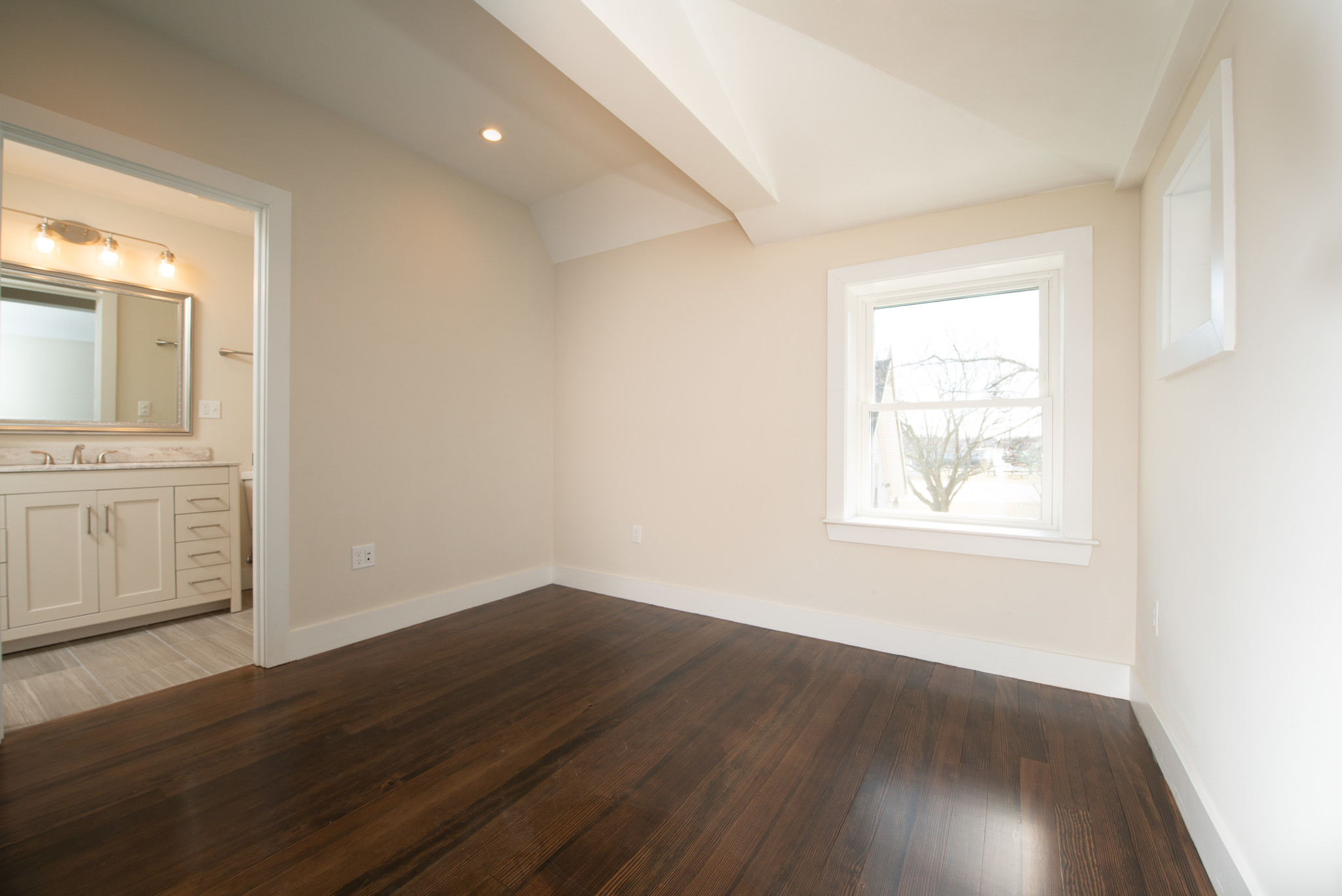 4 bed, 2 bath apartment for rent at 19 Playstead Rd Unit Ad, Dorchester — photo 12 of 16