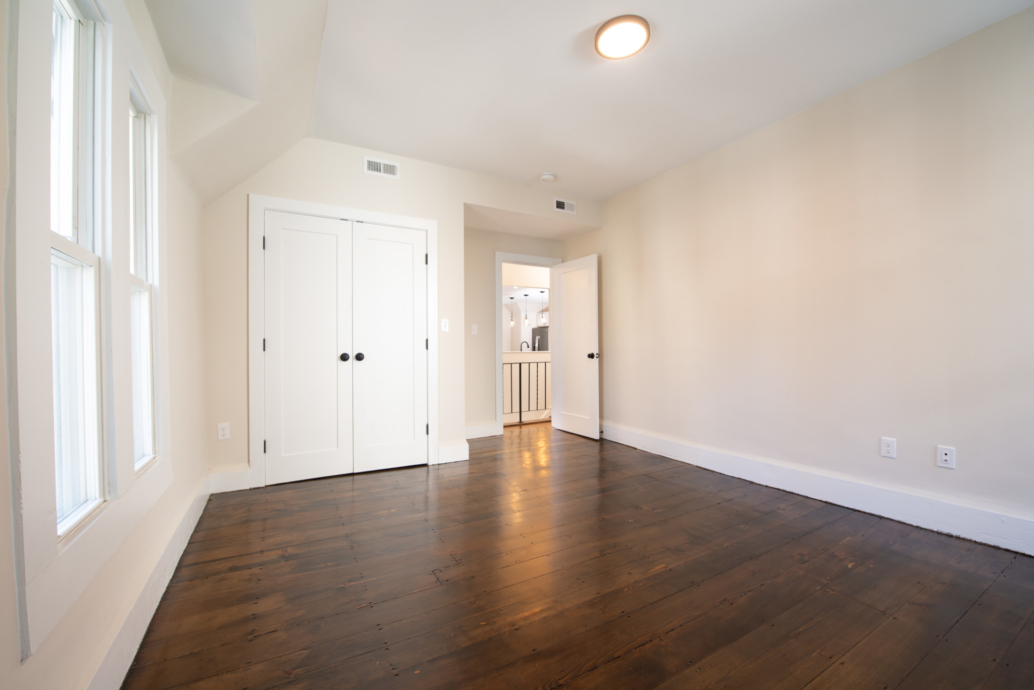 4 bed, 2 bath apartment for rent at 19 Playstead Rd Unit Ad, Dorchester — photo 11 of 16