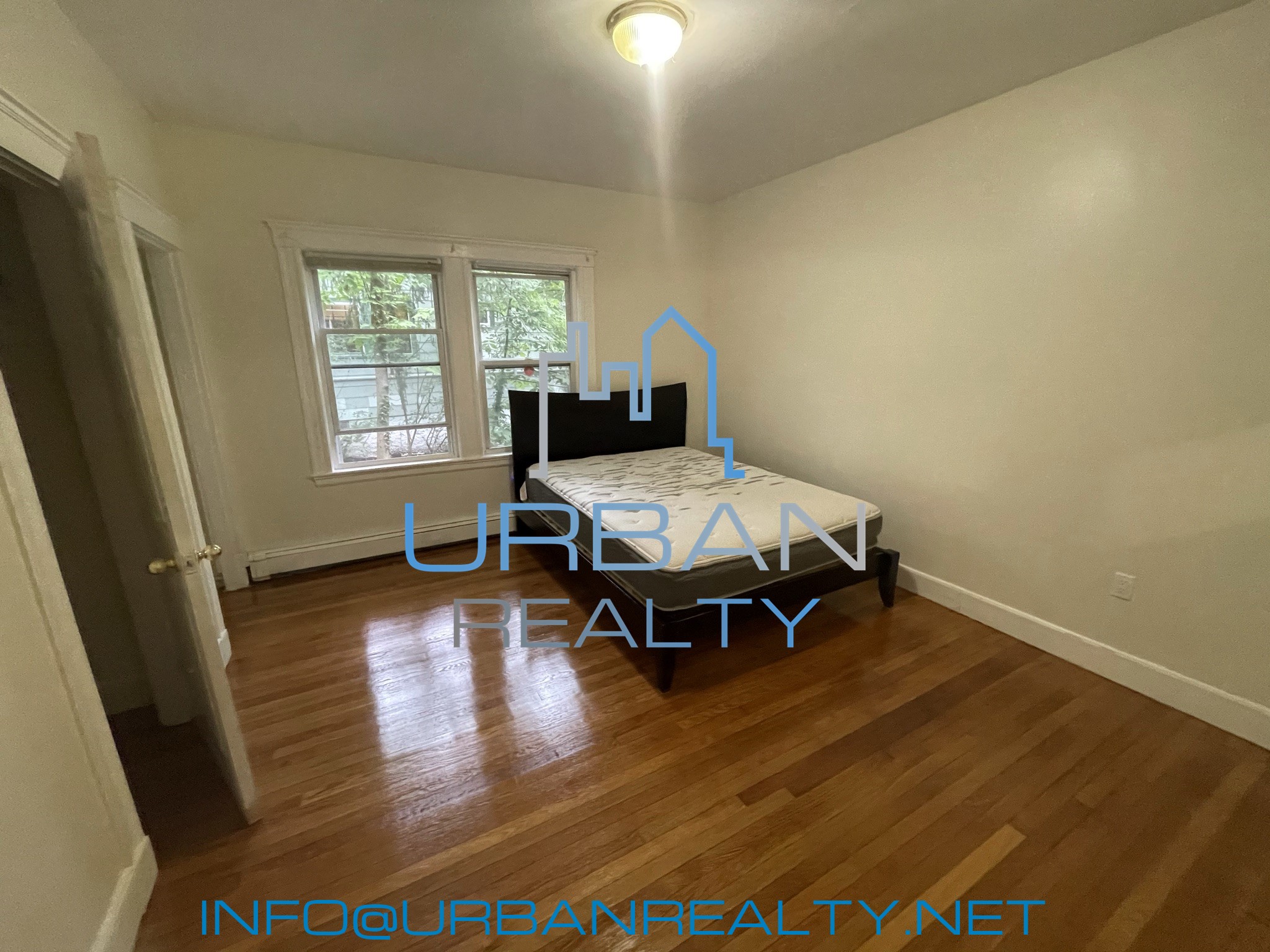 6 bed, 2.5 bath apartment for rent at 62 Algonquin Rd Unit 1, Newton — photo 8 of 16