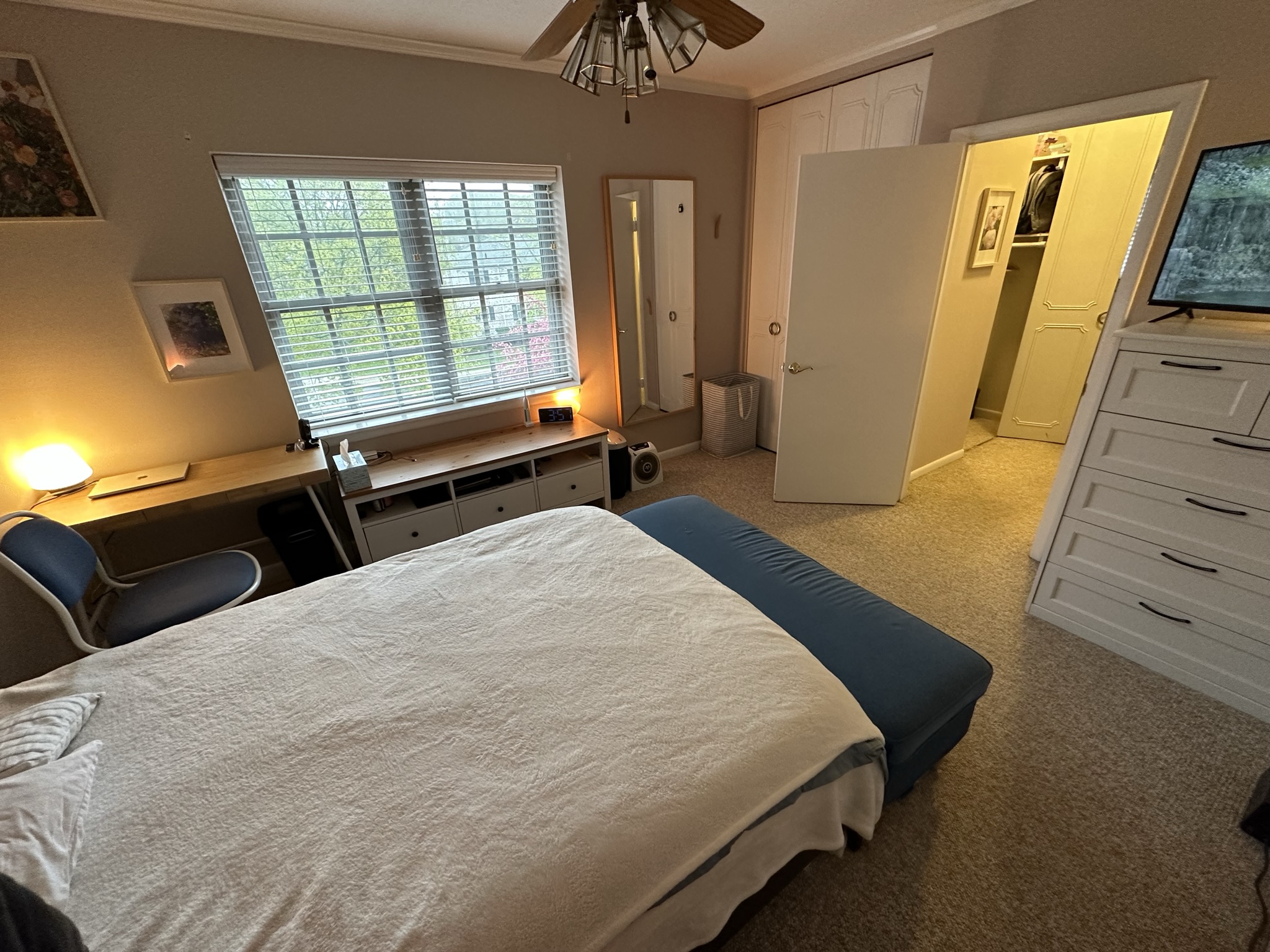 2 bed, 1 bath apartment for rent at 9 Lake Shore Ter Unit 4, Brighton — photo 5 of 7