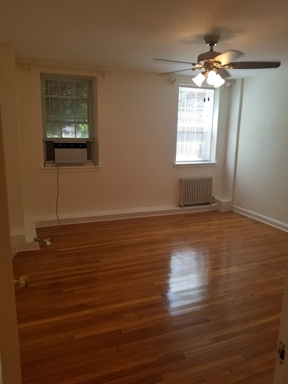 1 split bed, 1 bath apartment for rent at 39 Commonwealth Ave Unit 12, Newton — photo 11 of 14