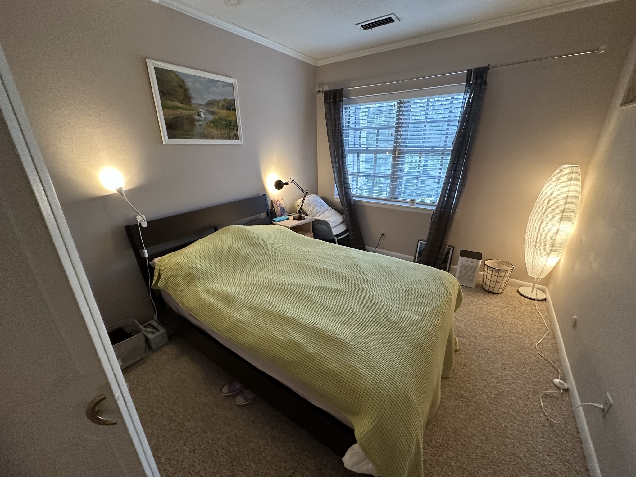 2 bed, 1 bath apartment for rent at 9 Lake Shore Ter Unit 4, Brighton — photo 6 of 7