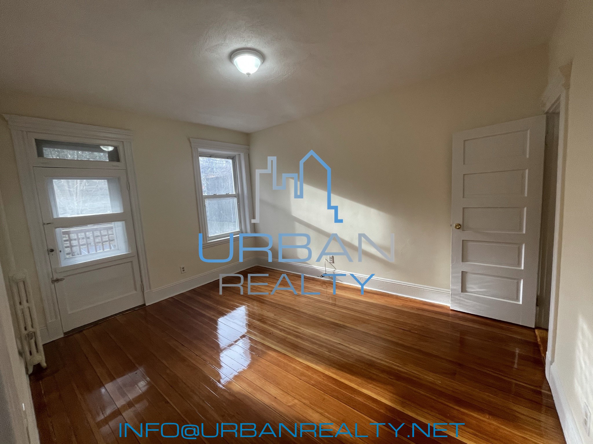 3 bed, 2 bath apartment for rent at 24 Strathmore Rd Unit 1, Washington Square — photo 9 of 14